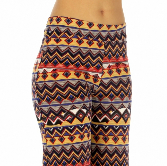 Geometric Pallazo Pants - Picture 2 of 4